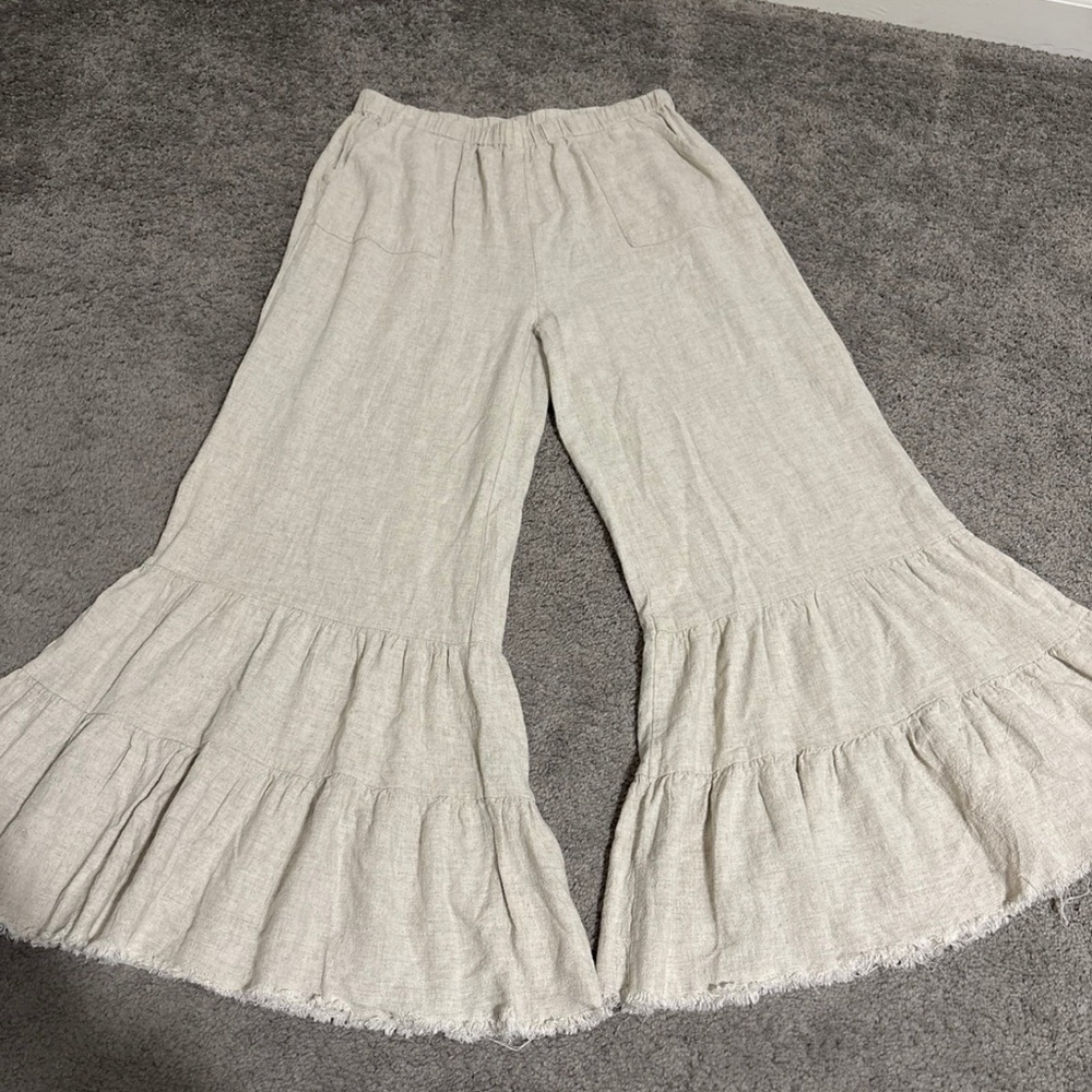 Umgee linen blend ruffled pants with pockets and frayed hem